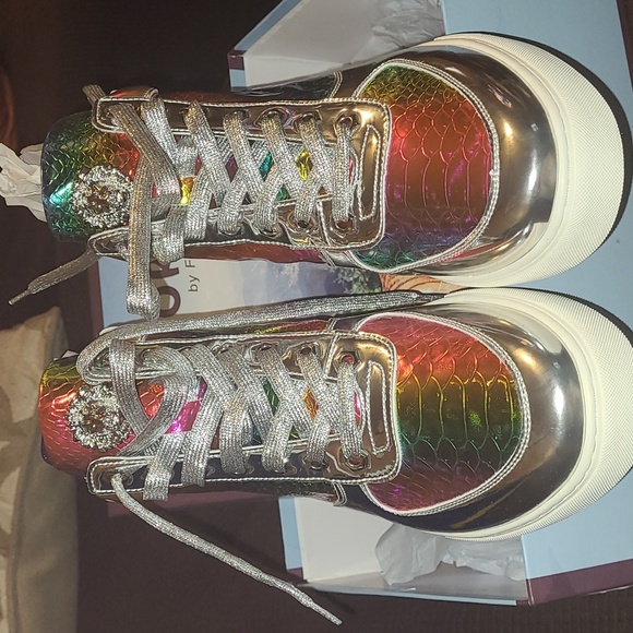 New Encore by Fiesso sneakers size 8, 10 and 11 - Picture 5 of 8